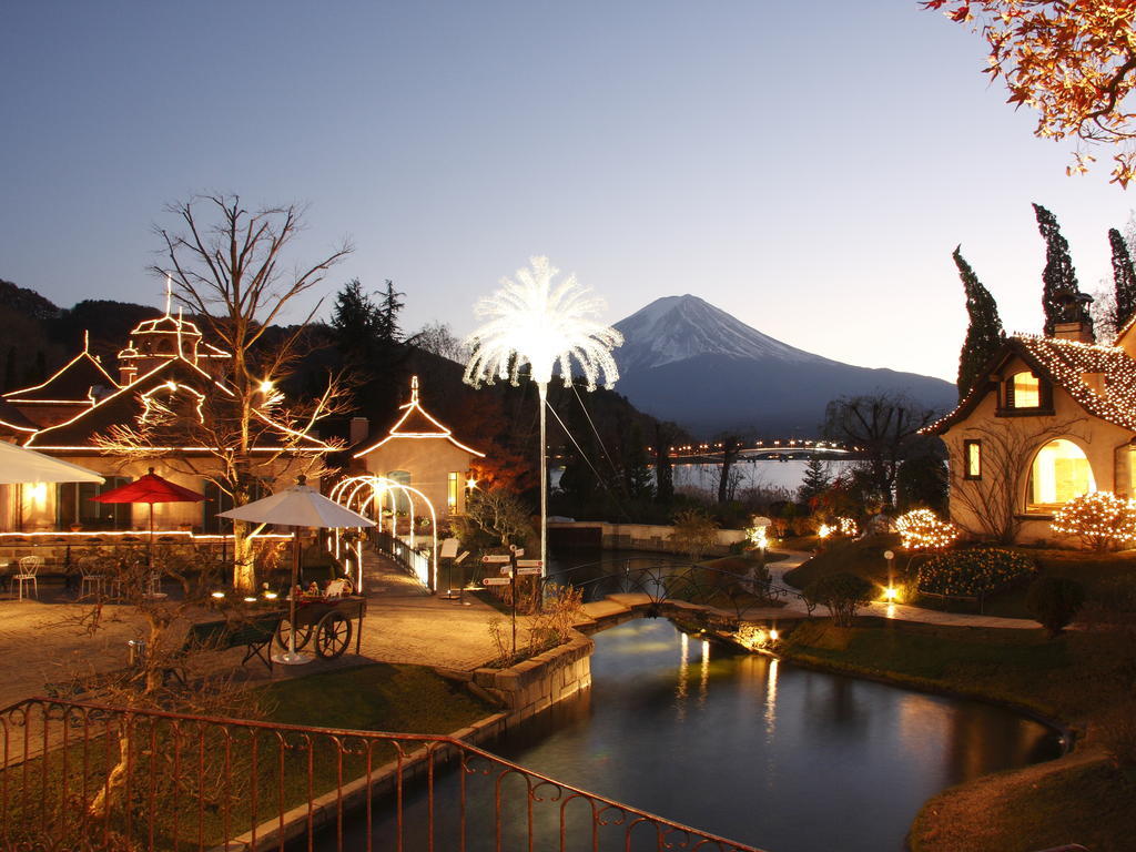 ホテル ガストホフ メラージ 富士河口湖町 エクステリア 写真